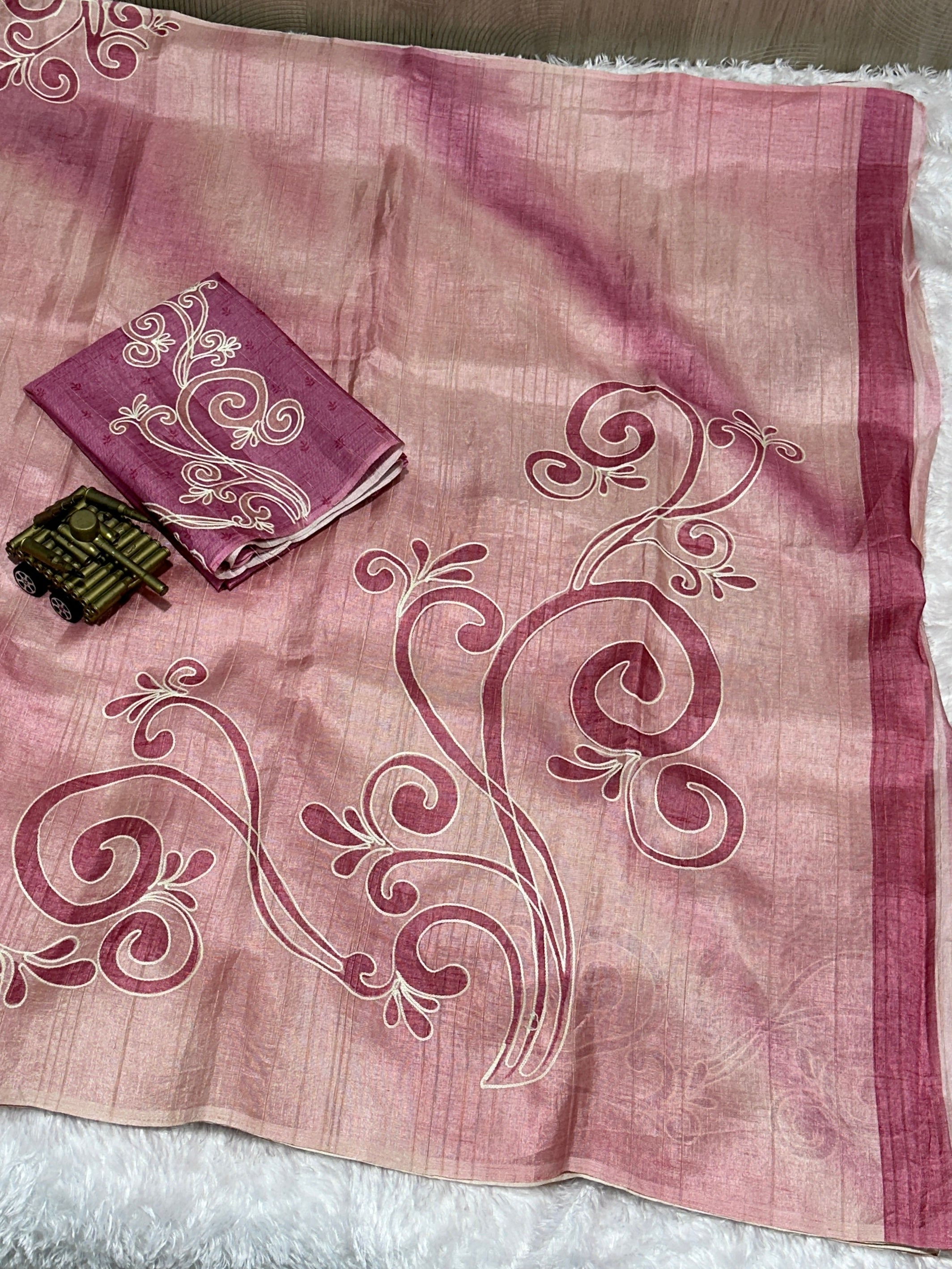 Pink linen cotton katha work Saree With Unstitched Blouse For Women