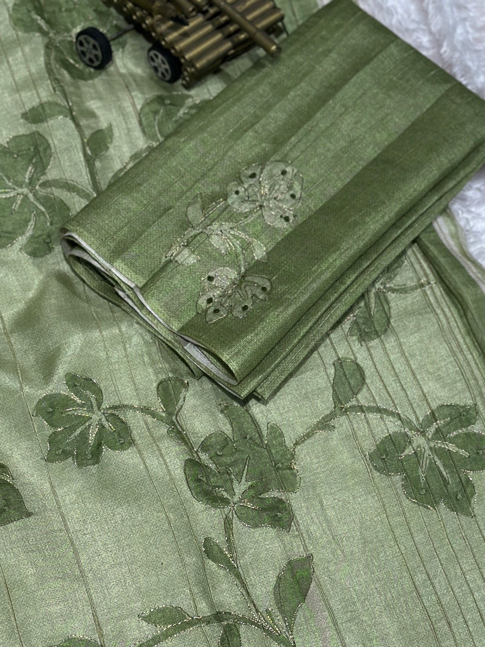 Light green linen cotton katha work Saree With Unstitched Blouse For Women