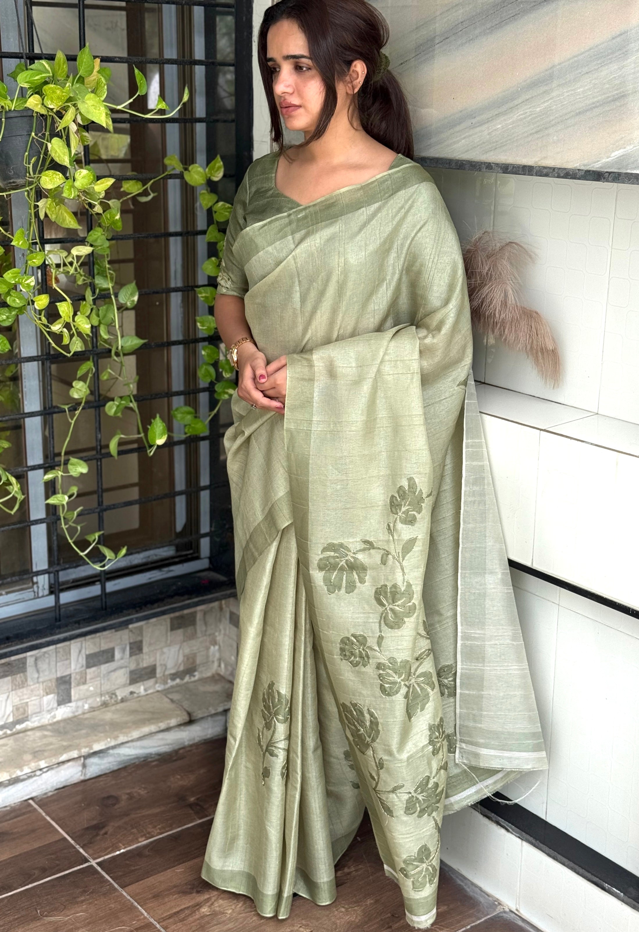 Light green linen cotton katha work Saree With Unstitched Blouse For Women