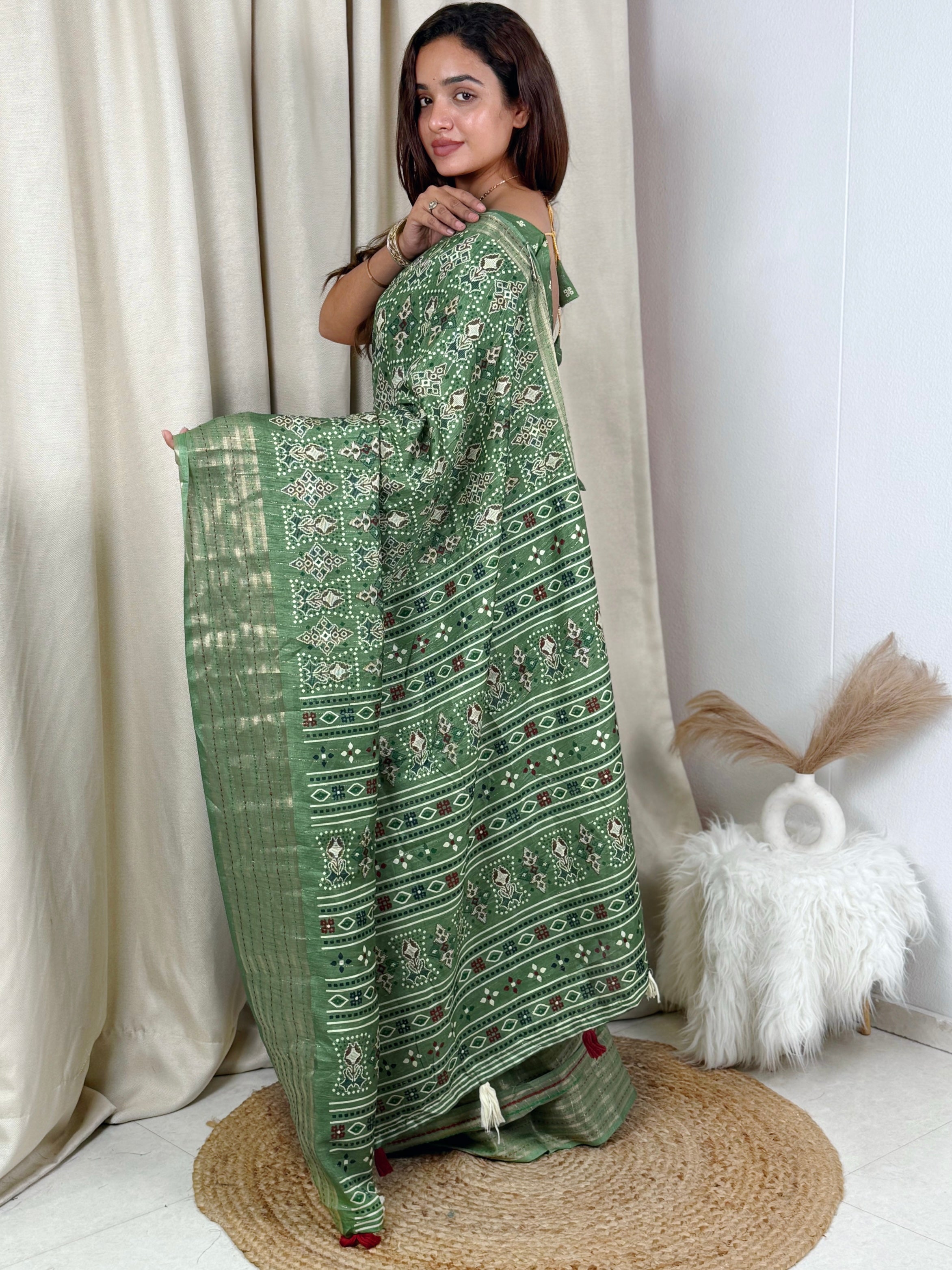 Light green Maslin cotton katha work Saree With Unstitched Blouse For Women