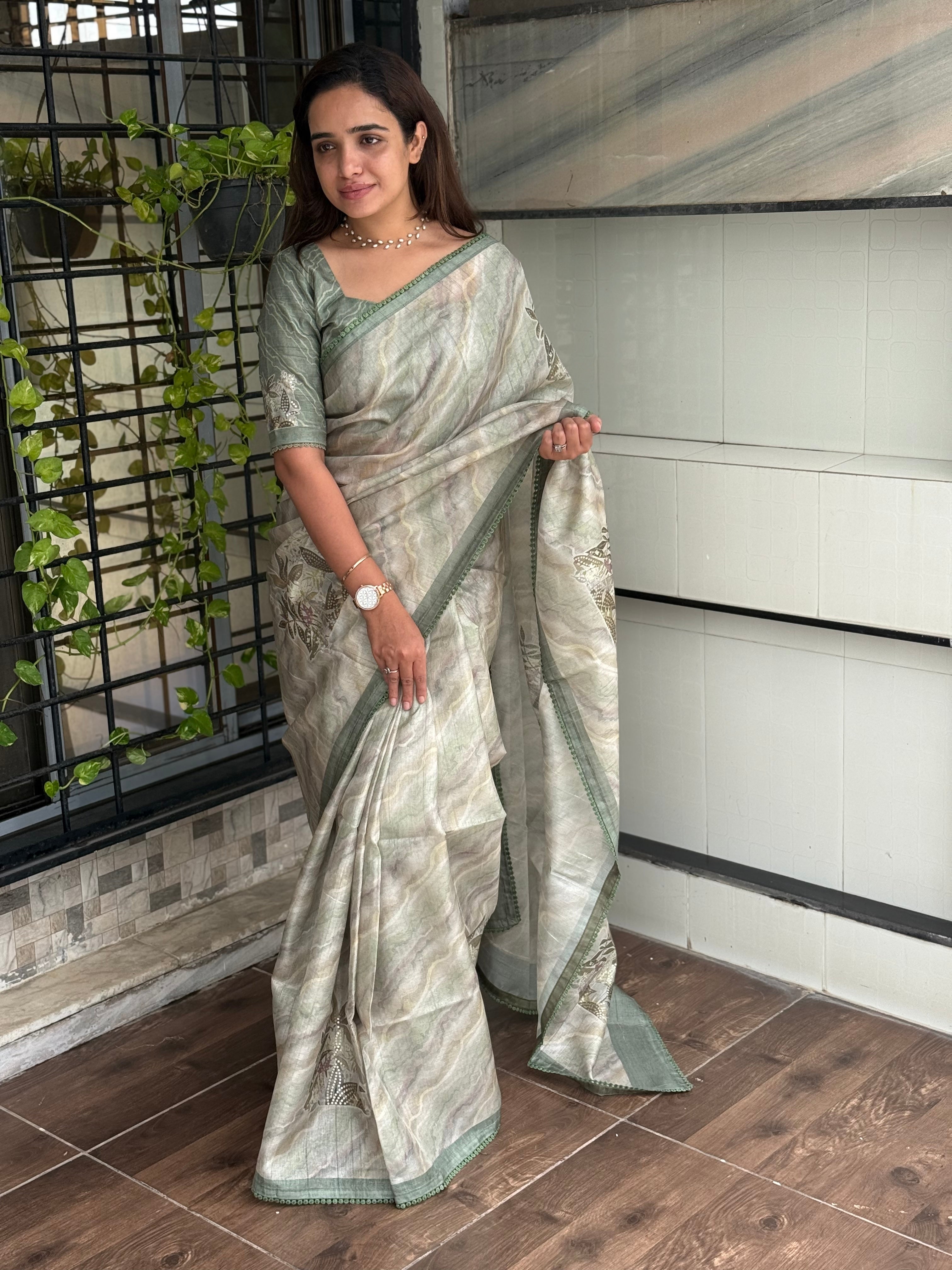 Light green Pure tusser linen Digital Print Saree With Unstitched Blouse For Women