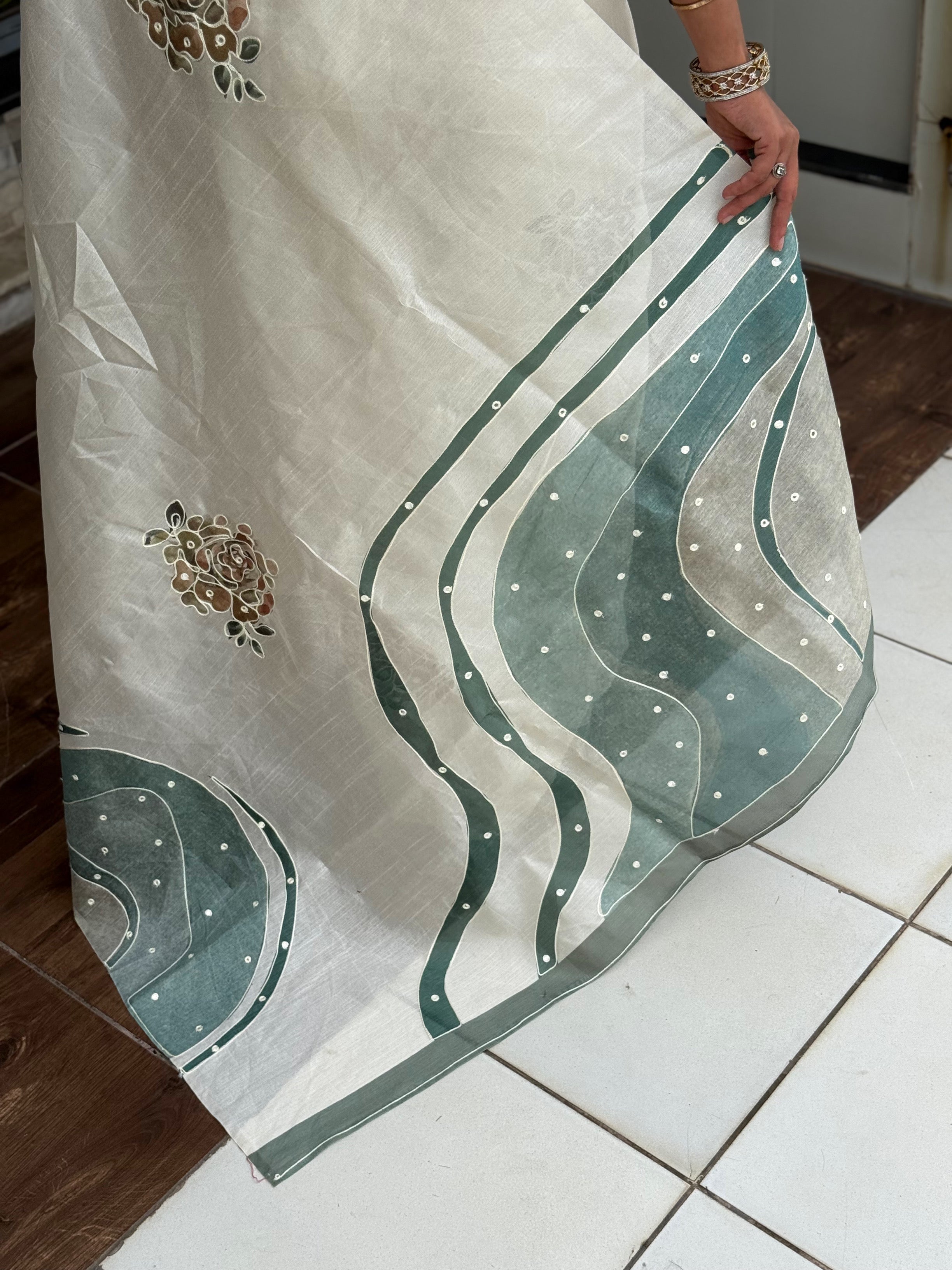 White Green pure Tusser linen katha work Saree With Unstitched Blouse For Women