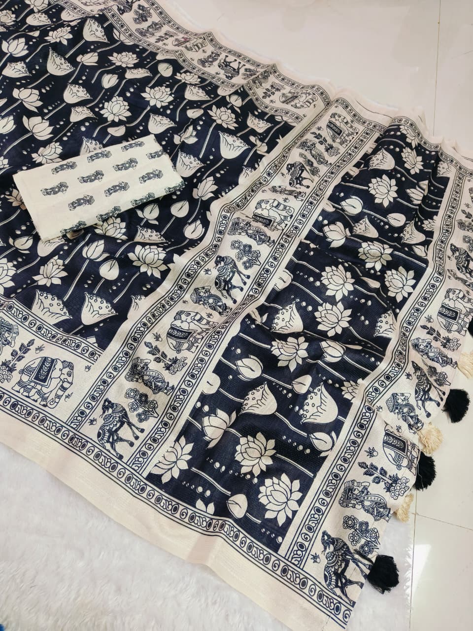 Black ikkat siIK Premium Digital Print For Women